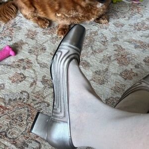 J.Renee silver metallic heels 9